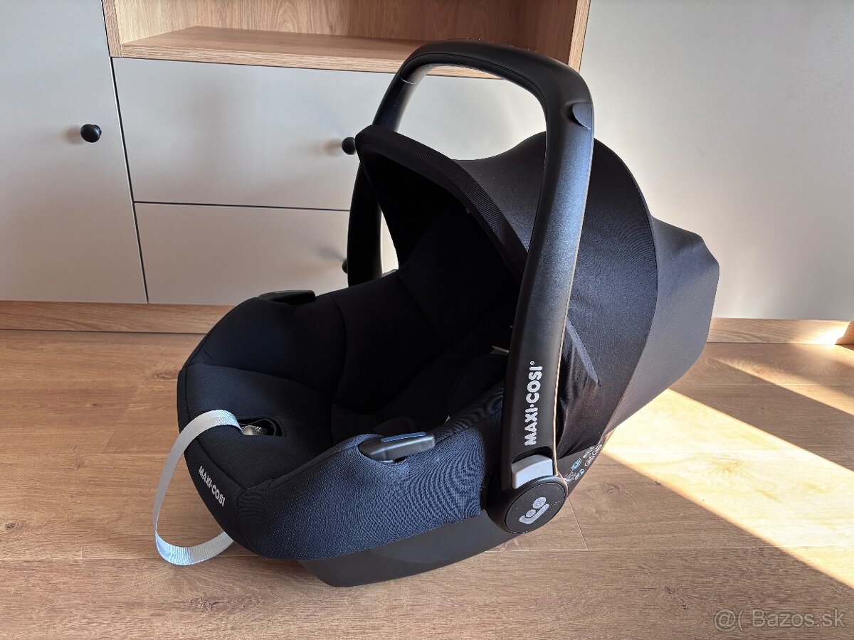 Autosedačka Maxi-Cosi CabrioFix 40-75 cm Essential Grap