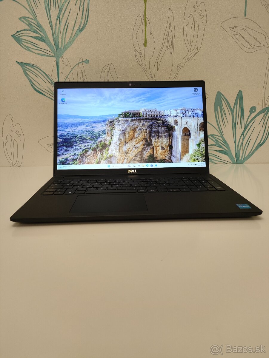 Dell Latitude 3520 i3-1115G4/8 Gb RAM/256 Gb SSD