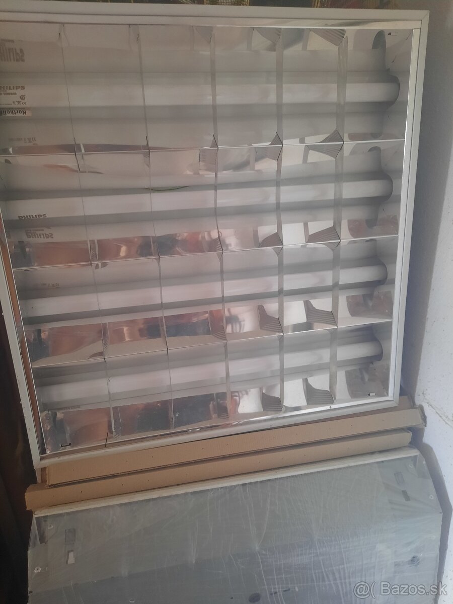 Svietidlo zapustene
