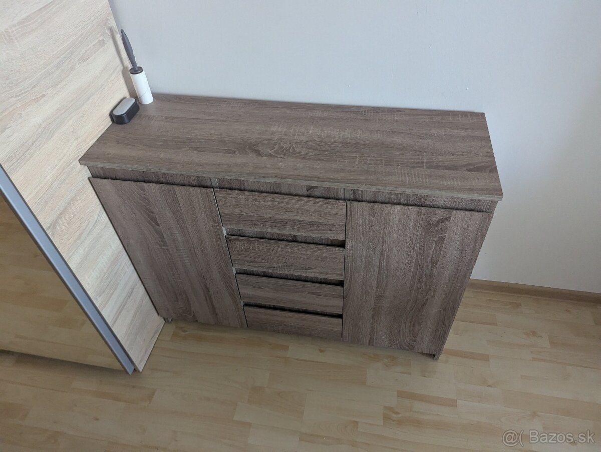 Drevená komoda/skrinka