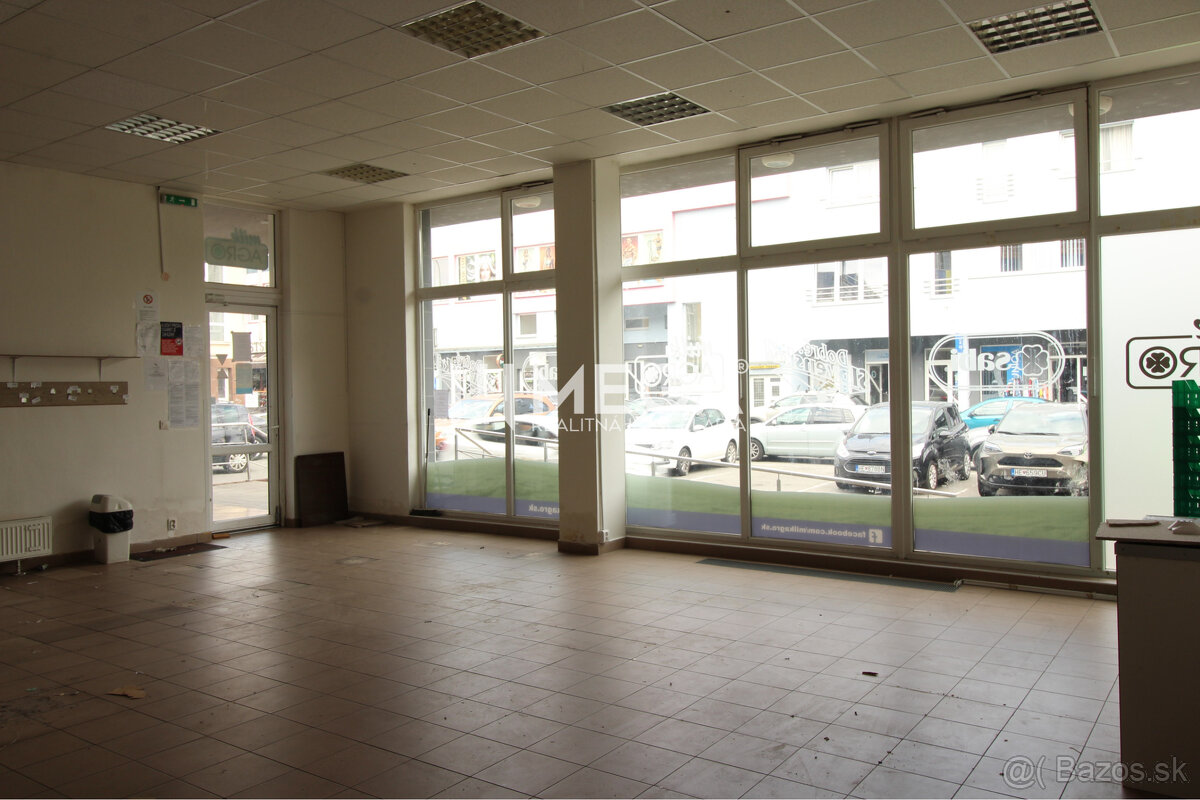 ZNÍŽENÁ CENA - Na prenájom - Lukratívny priestor v centre me