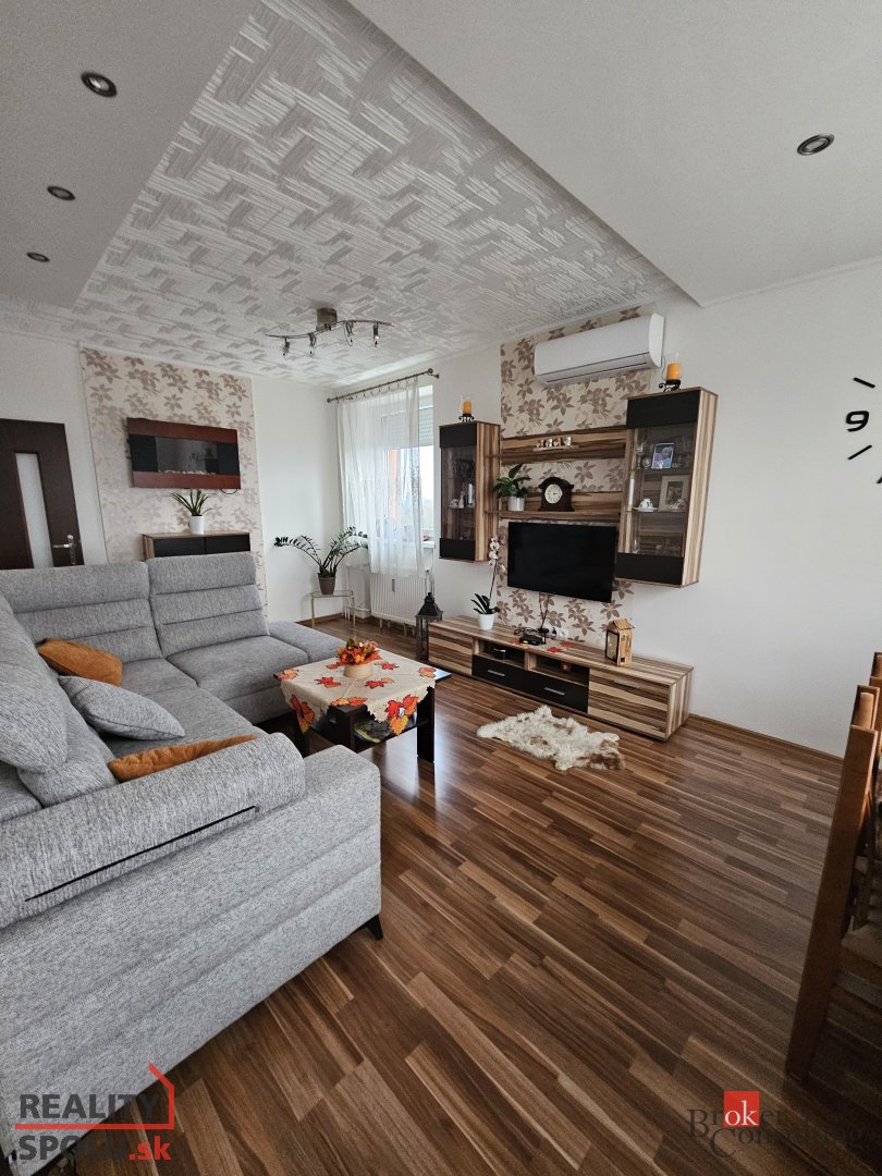 Moderný 3-izbový byt po kompletnej rekonštrukcii – Šahy