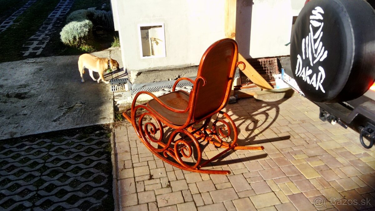 THONET Bank Vienna: Držiak na časopisy a Hojdacie kreslo