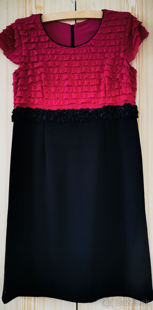 Predám ružovo-čierne šaty