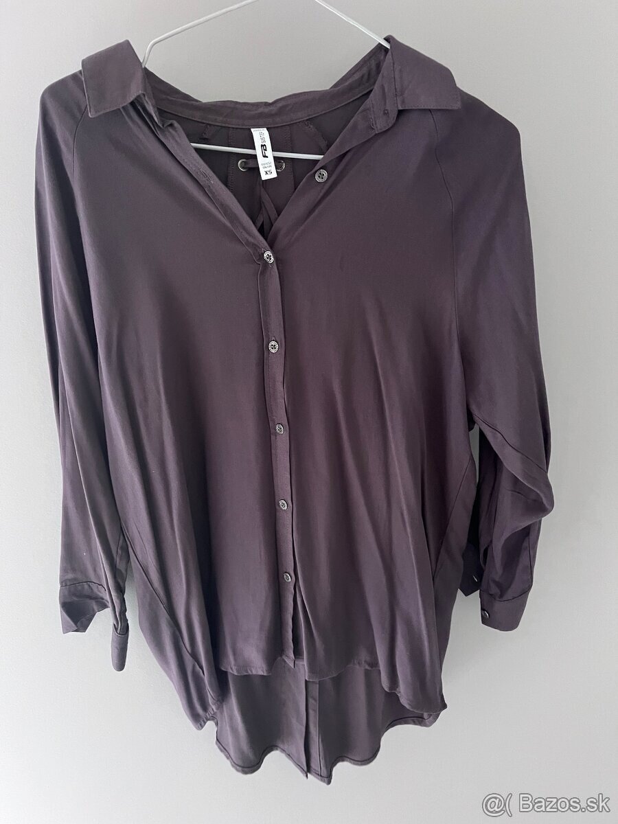 Dámska blúzka so šnurovaním