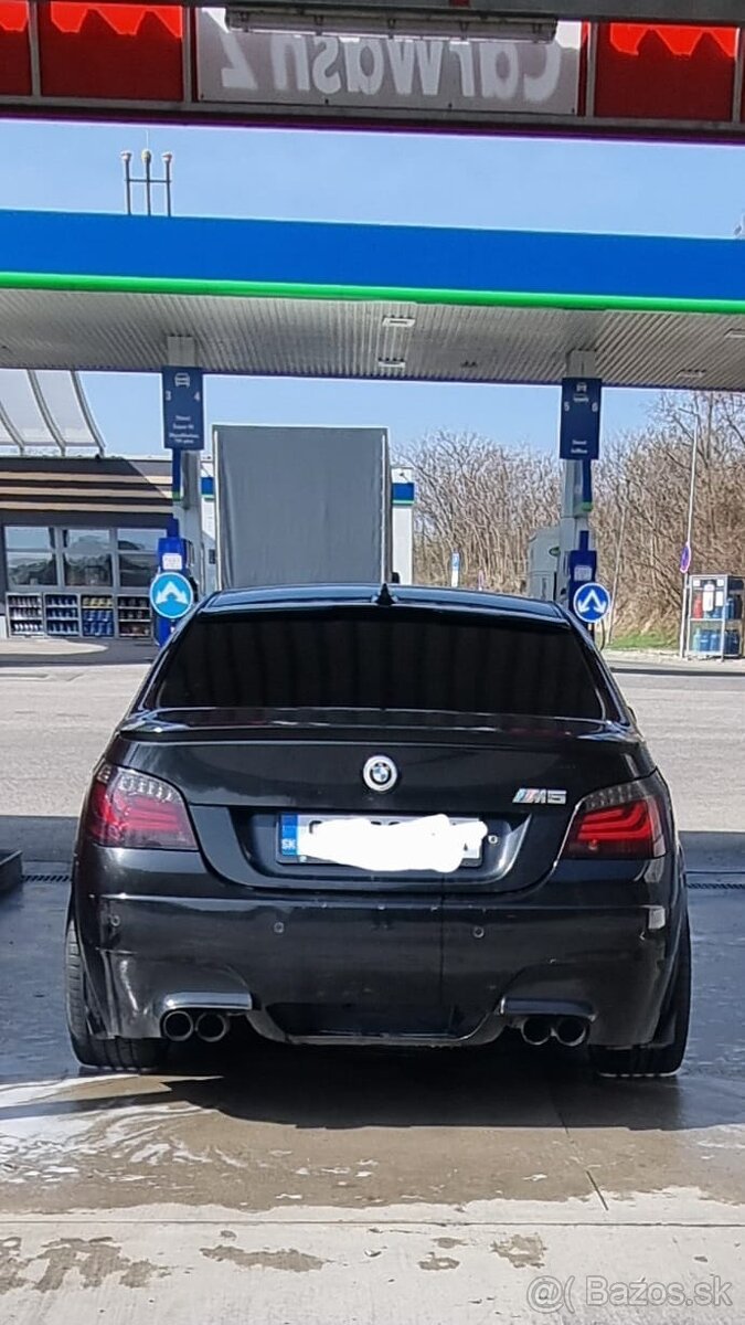 BMW 530 (E60) xDrive (4x4).