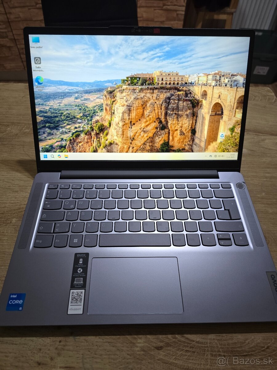 Lenovo ideapad slim 3i s 512gb ssd diskom 16gb ram a i5 proc