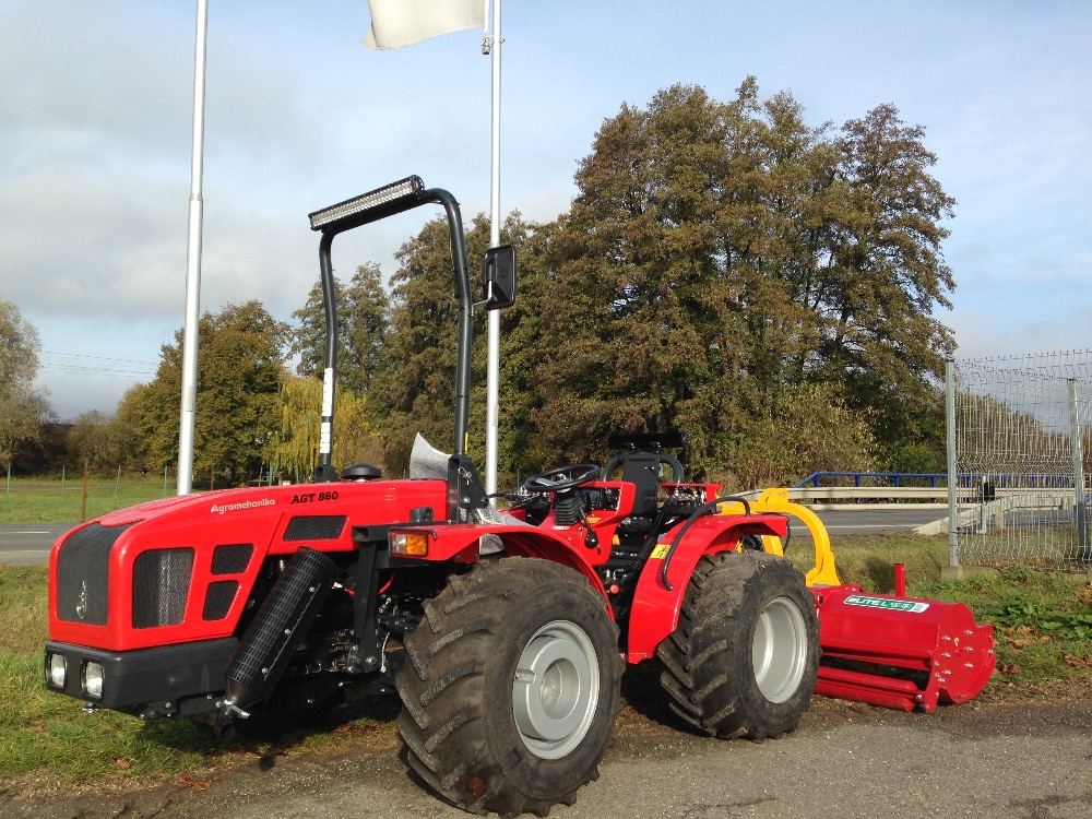 Malotraktor AGT 960 svahový speciál, otočné pracovisko, 50HP