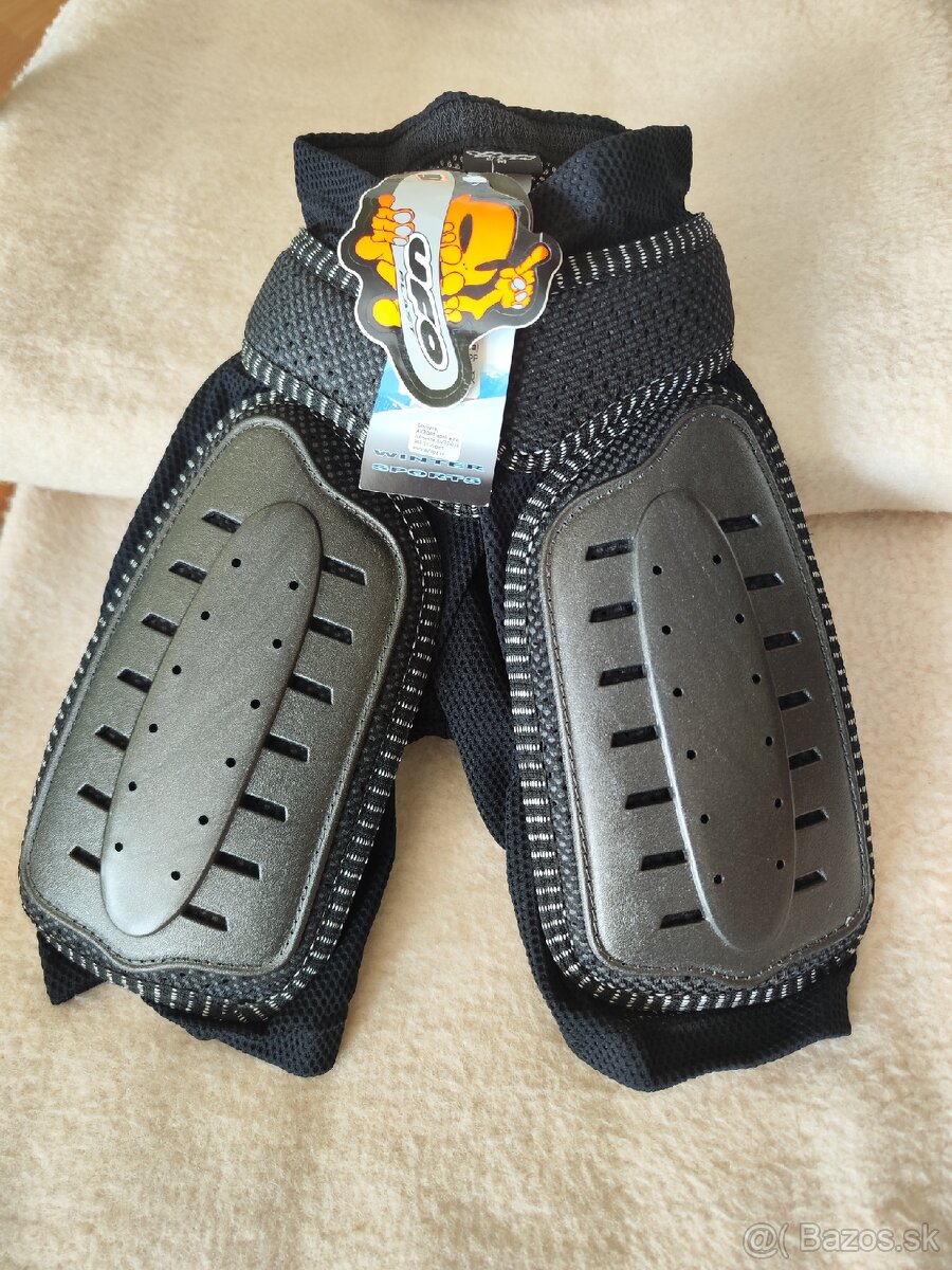 Chrániče/ ochranné šortky UFO Snowboard