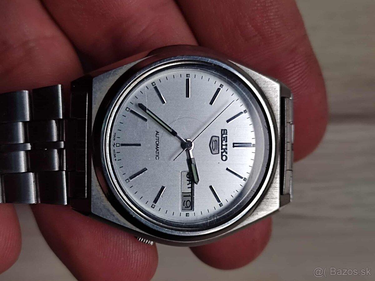 Krásne hodinky SEIKO 5 AUTOMATIC