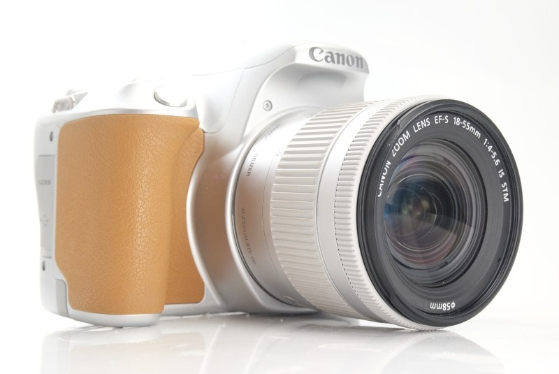 CANON EOS 200D + 18-55 mm IS STM