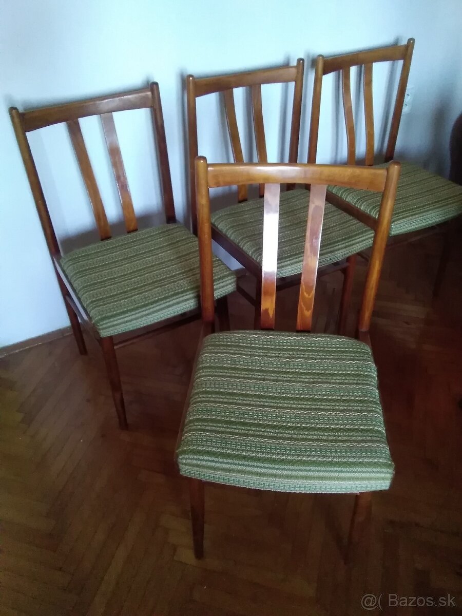 Predám jedálenské stoličky.