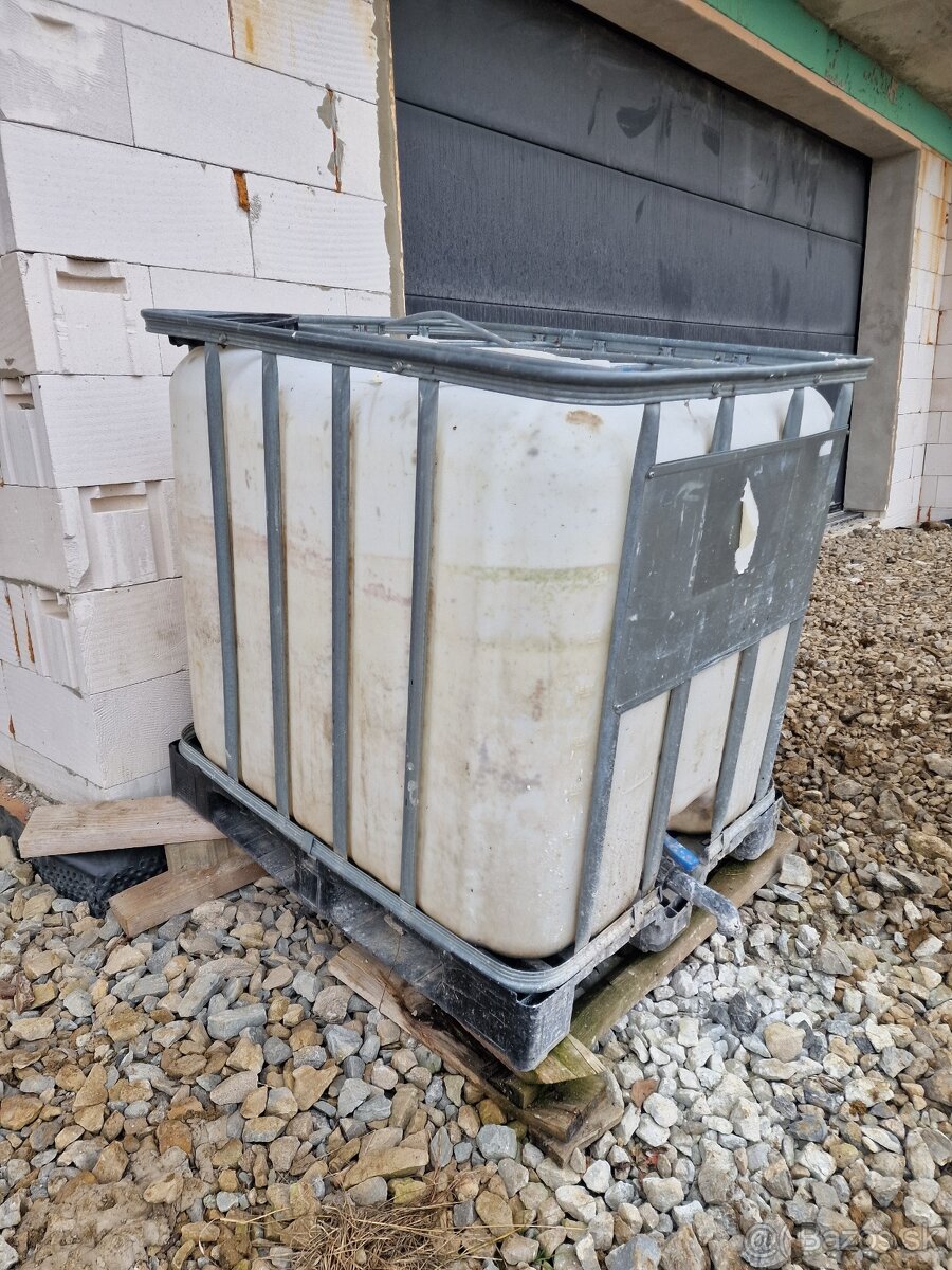 Nádrž 1000l IBC kontajner