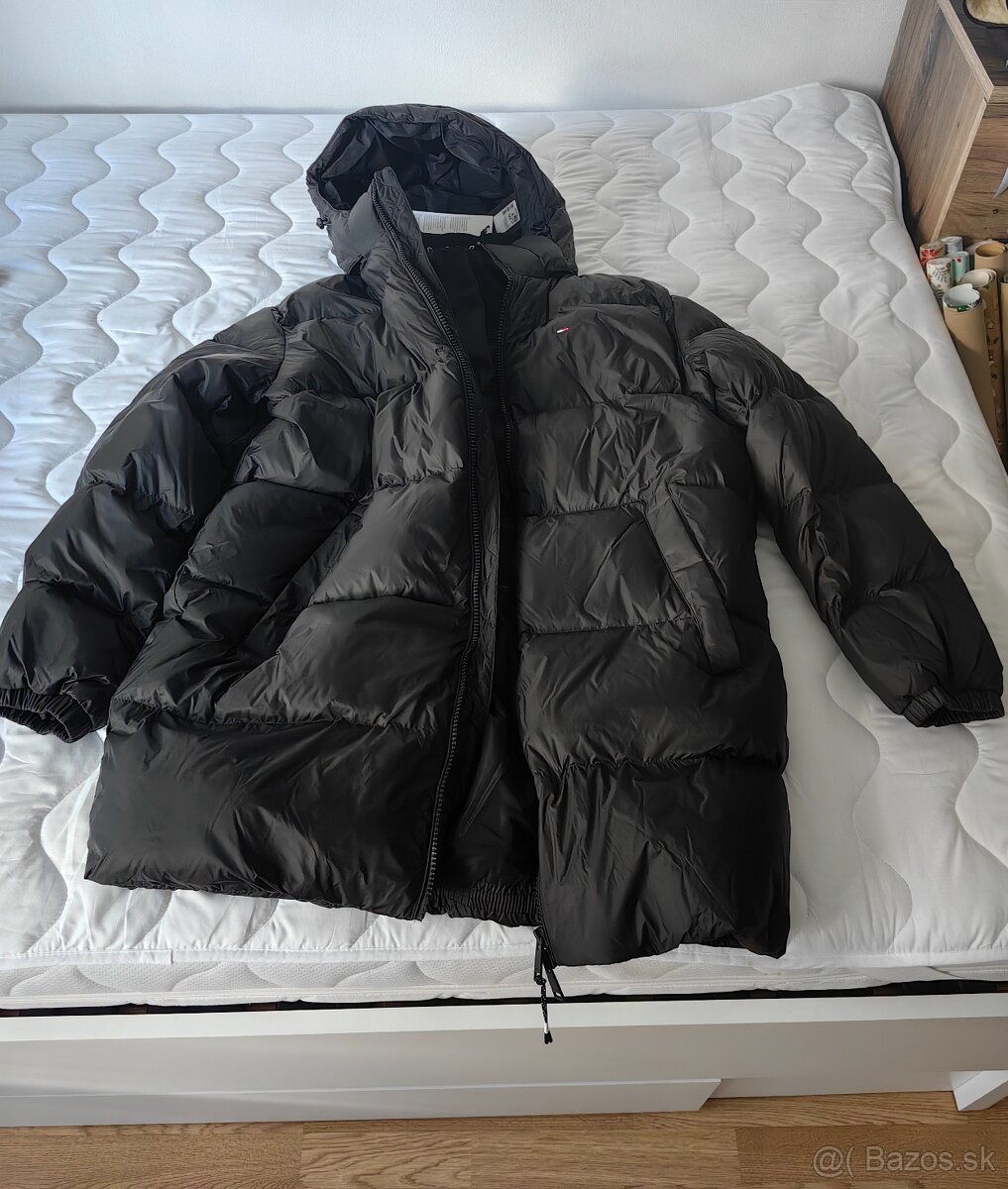 Čierna bunda Tommy jeans