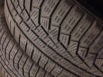 Predám zimné 205/55 R17