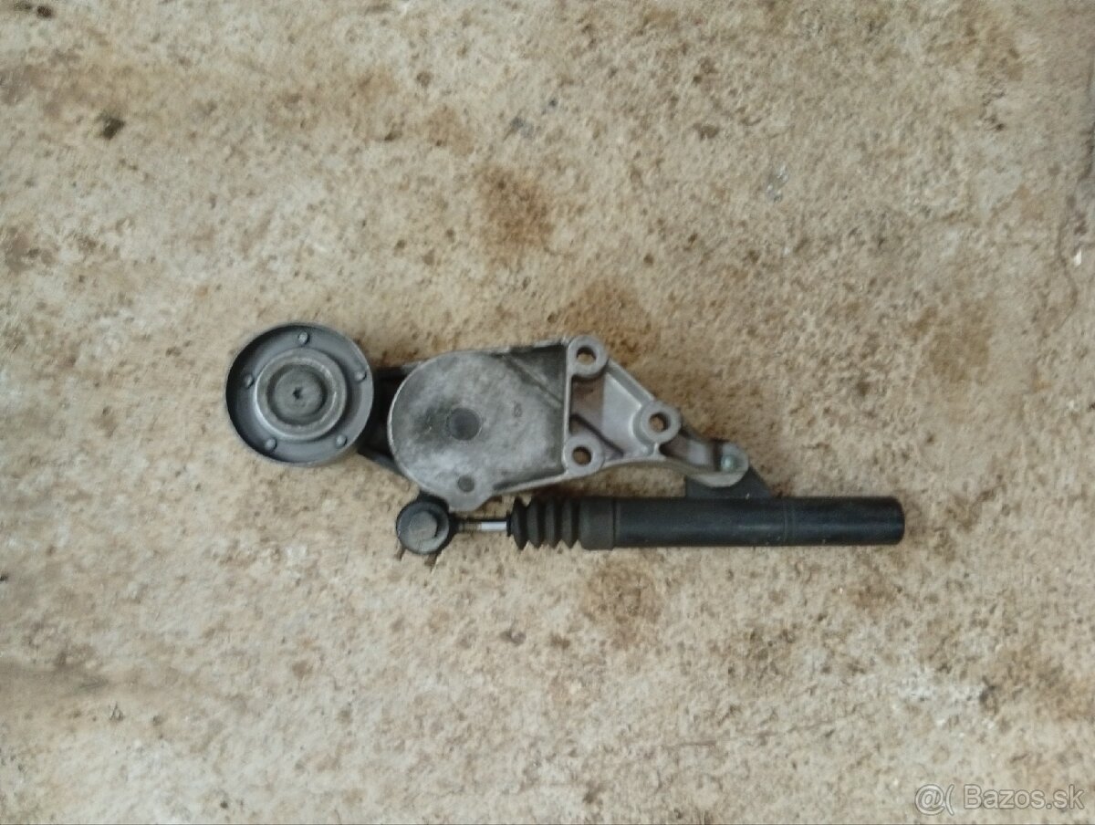 Predám náhradné diely na golf 4