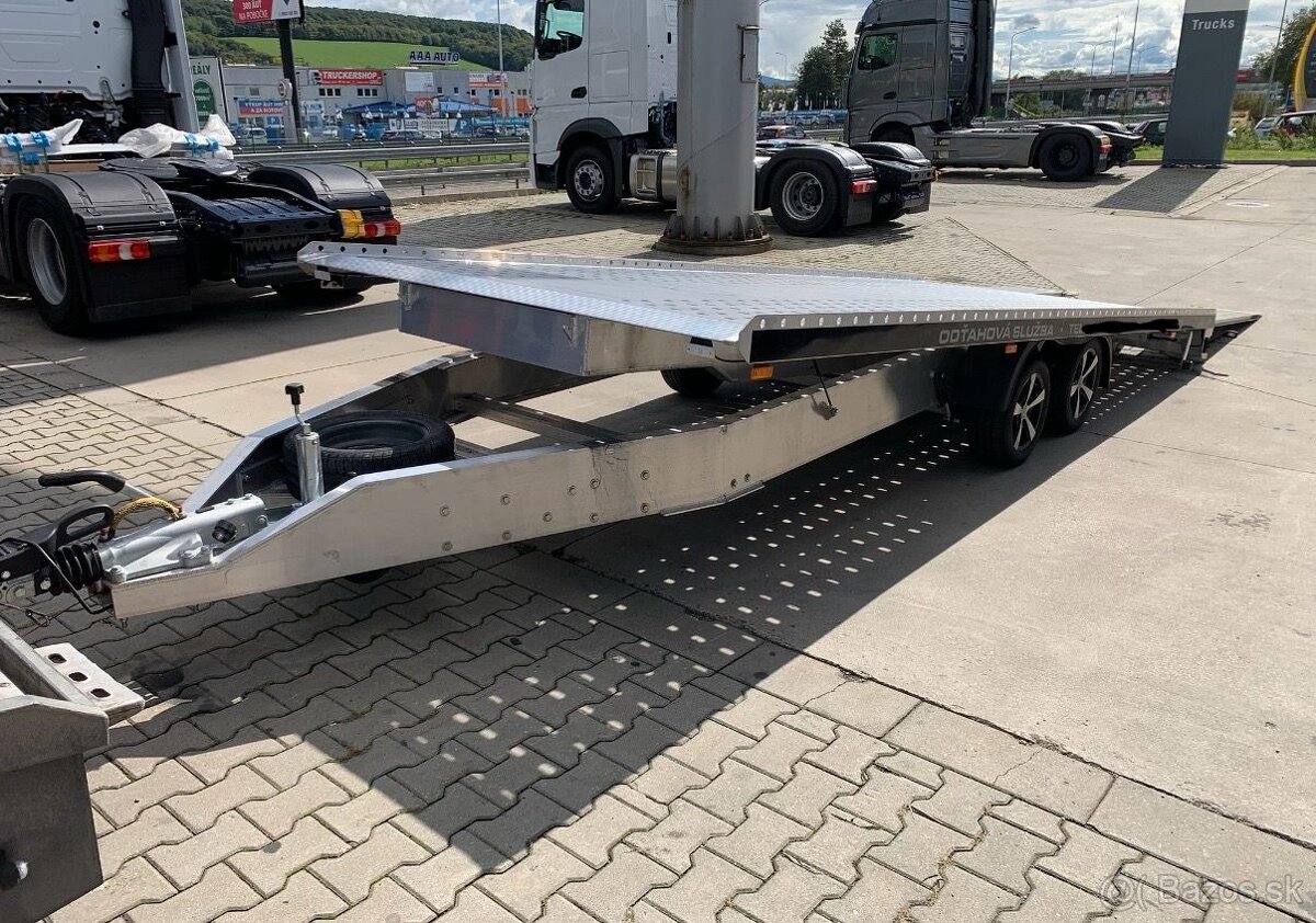 Autoprepravnij 3500kg hlinik