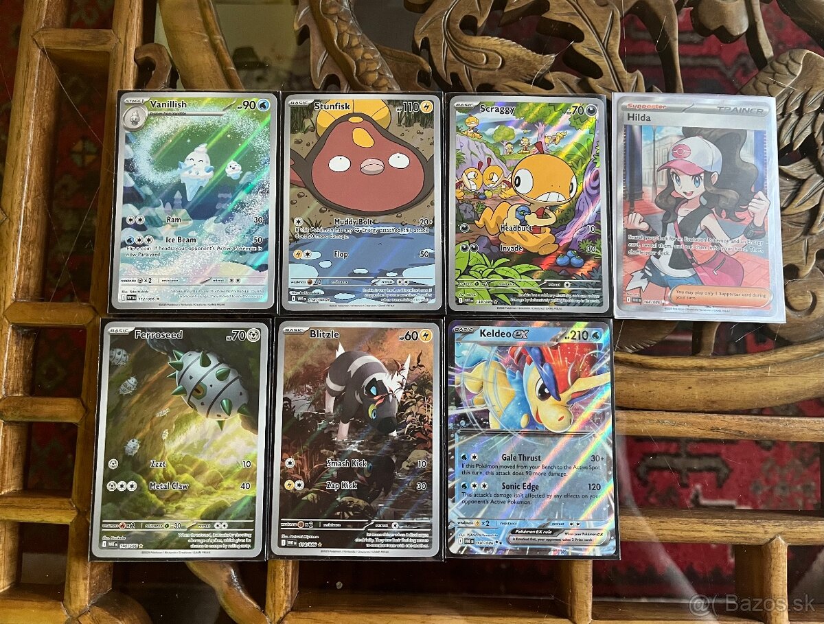 Pokemon špeciálne karty v sleevoch