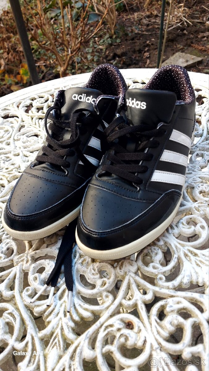 Tenisky adidas 40 2/3