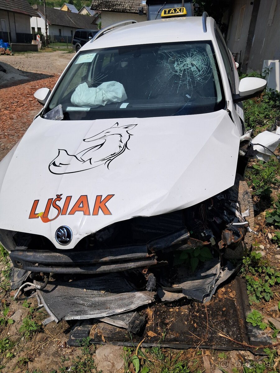 Rozpredám octavia 3, 1.6, 77kw, svetlá,dvere, motor, kufor