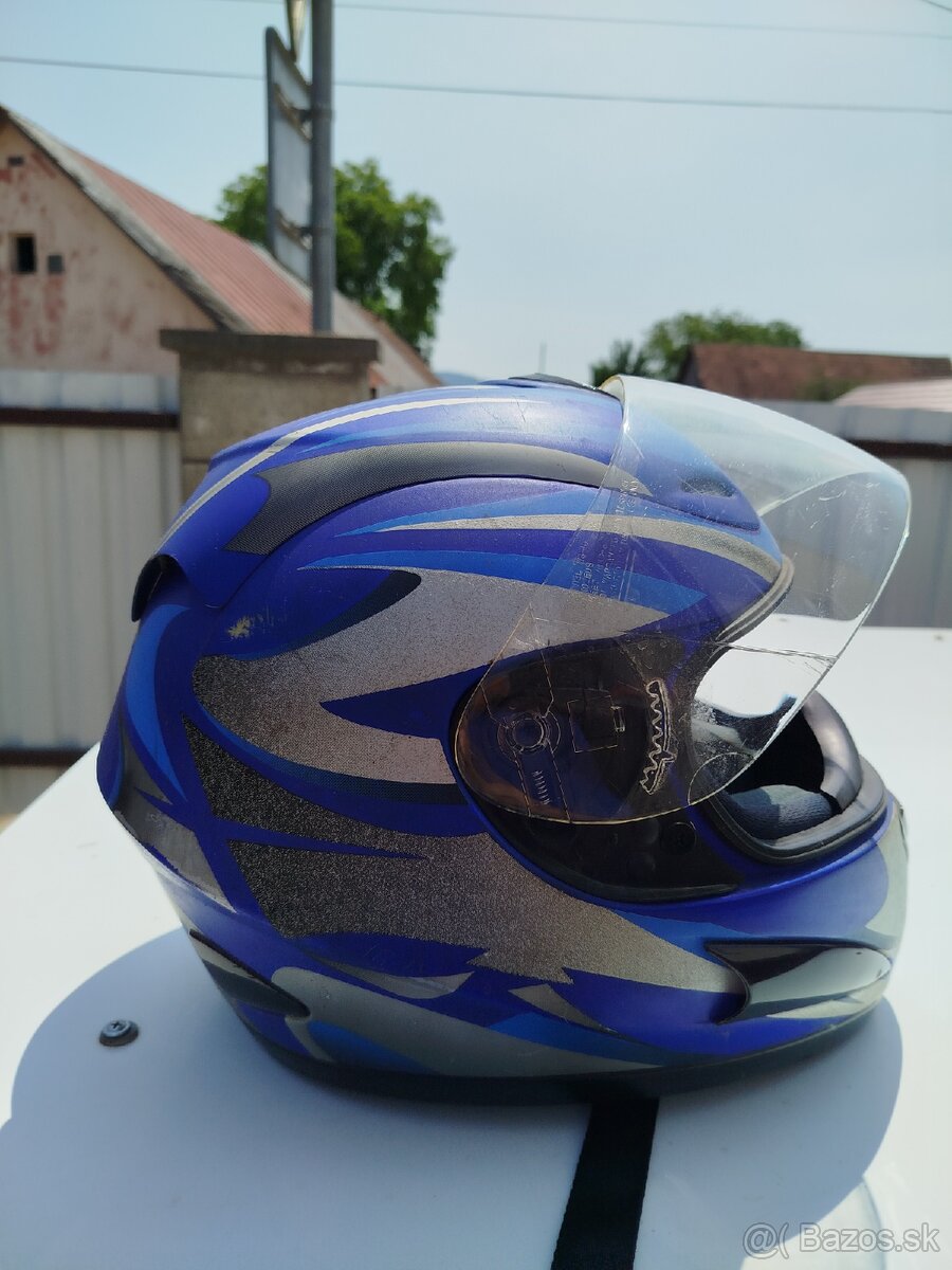 Prilba na motorku