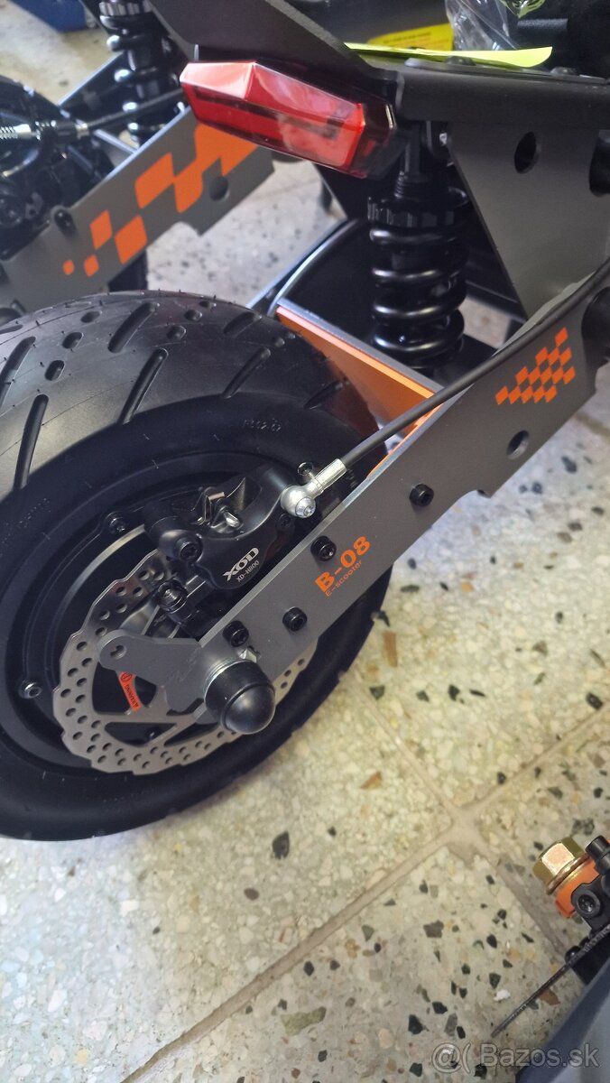 Upravená Kukirin G4 so XOD brzdami model 2025