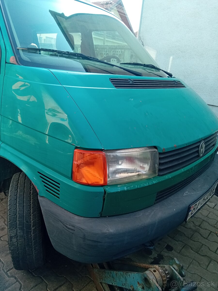Zdravím mam tu nejaké diely na predaj na transportera t4 t4