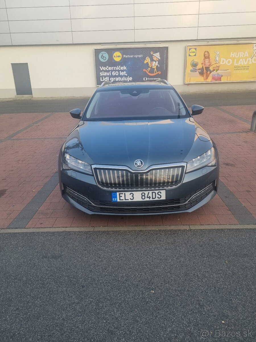 Škoda Superb 2021, 160 kW, automat, panoráma, Keyless Entry,