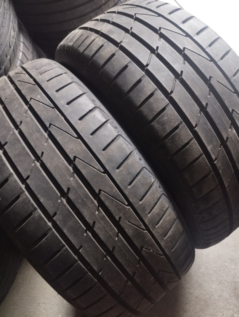 2 LETNÍ HANKOOK 225/50 R17 - PĚKNÉ