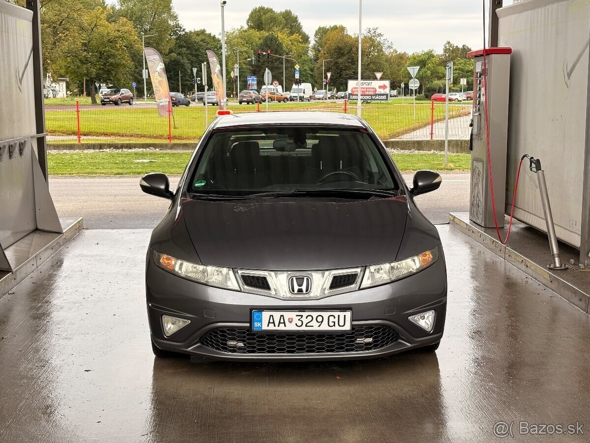 Honda Civic 1.8 VTEC Sport 6MT