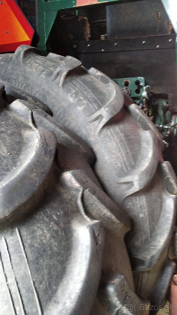 Predám pneumatiky 16,9-28