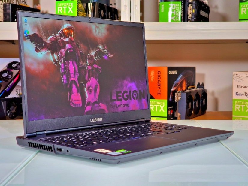 Predám výkonný herný notebook Lenovo