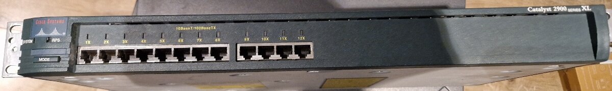 Switch Cisco Catalist 2900 series