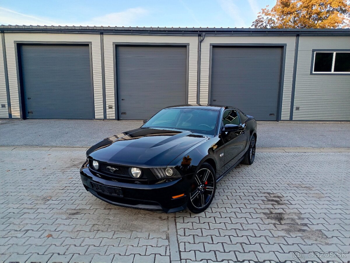Ford Mustang GT 5.0 V8 Coyote - MANUAL