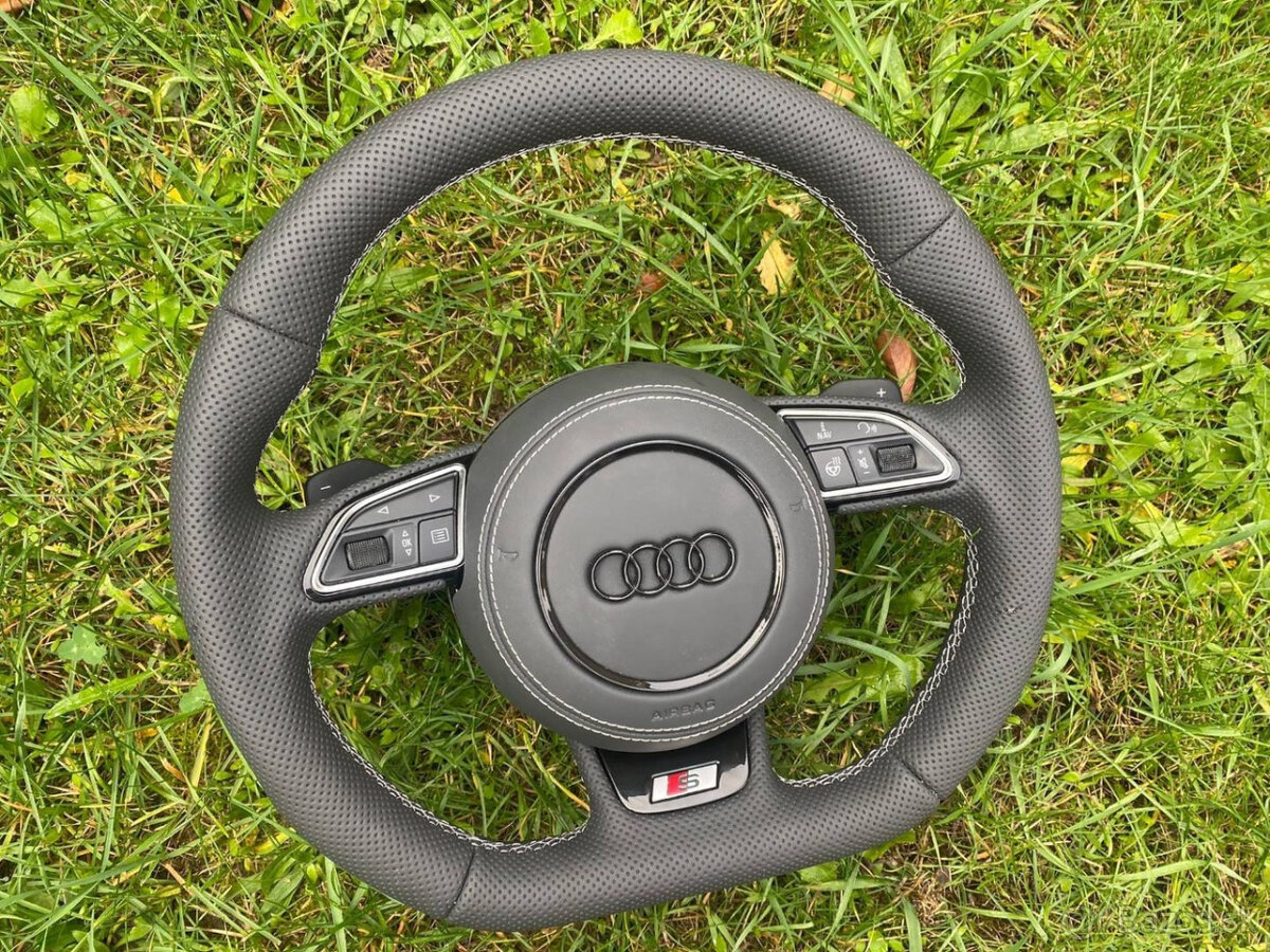 VYHRIEVANY AUDI VOLANT - ZREZANY - PERFOROVANA KOZA