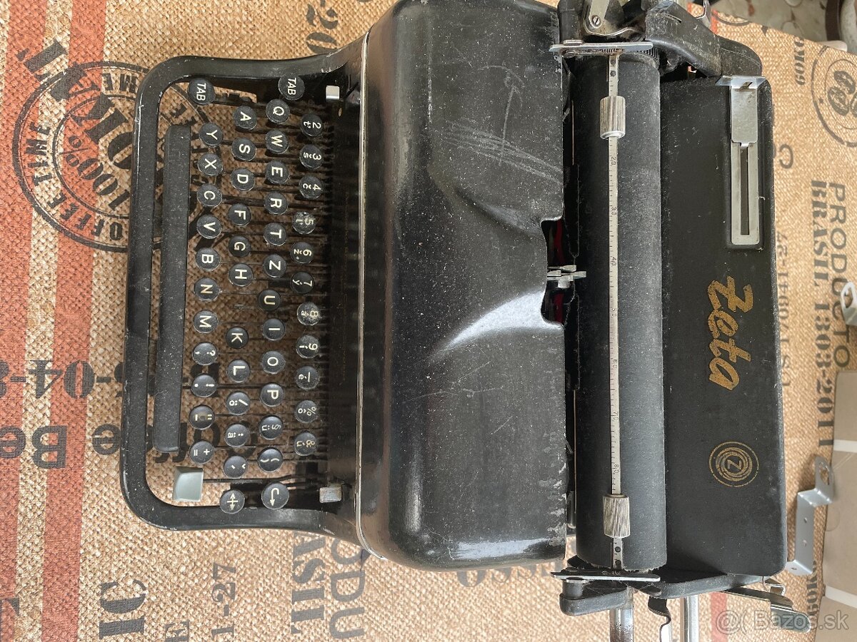 starý písací stroj ZETA