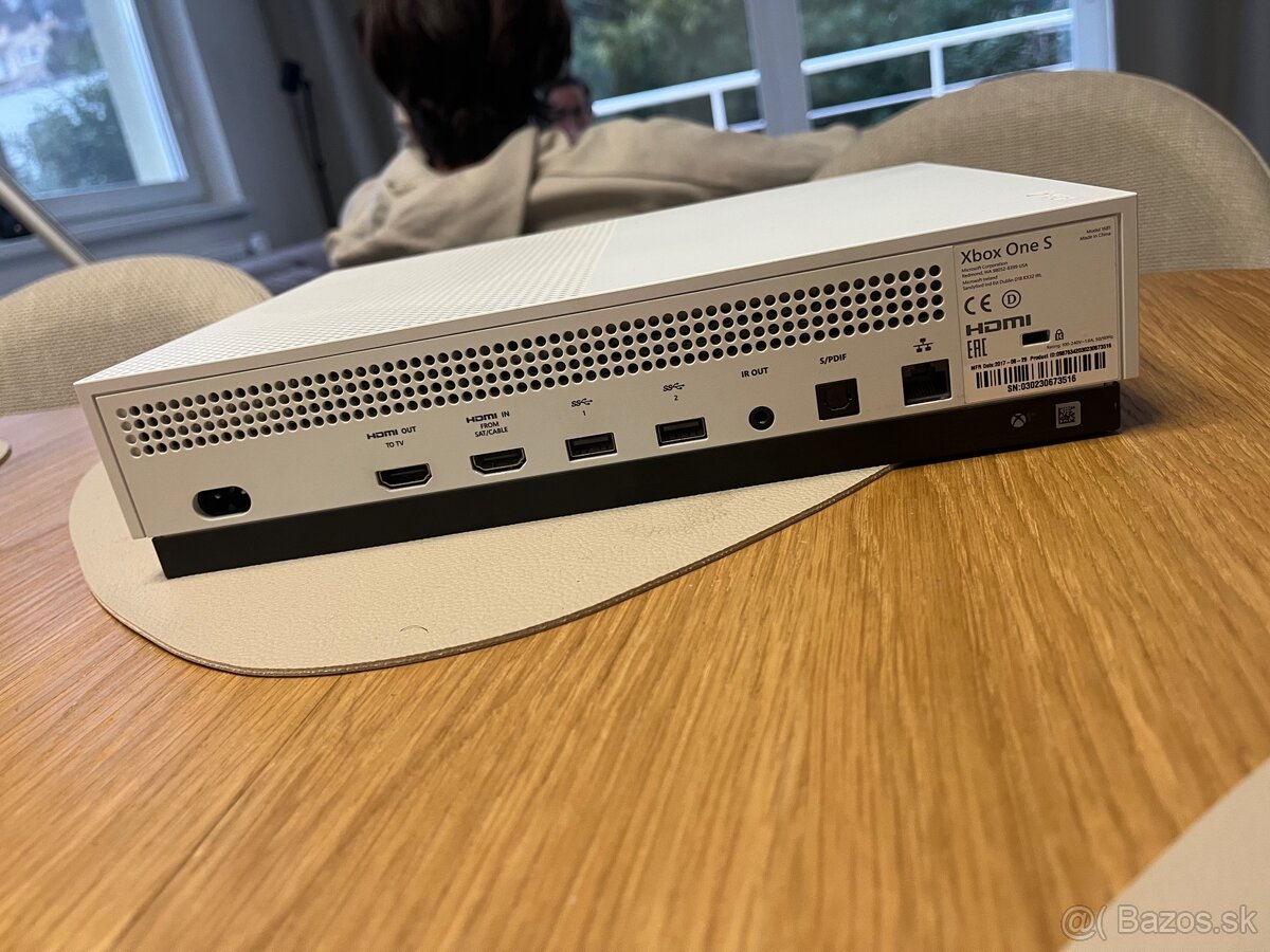 Predám xbox one S (cena dohodou)