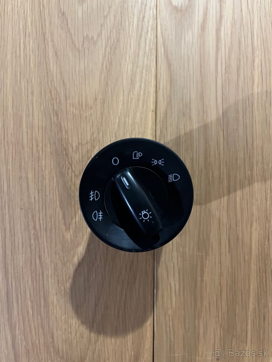 Octavia 2 prepinac svetiel