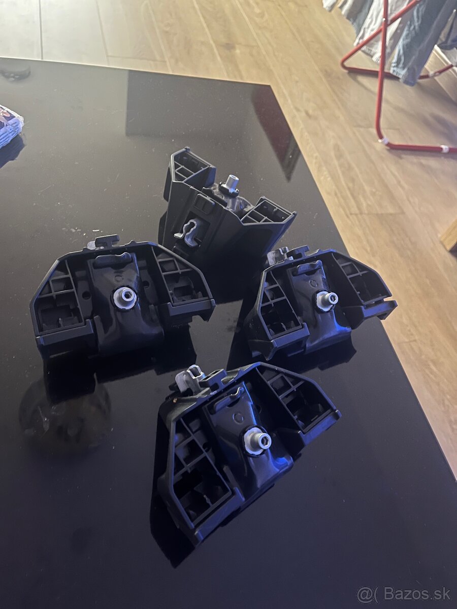 Thule 7106 / 7002 ()