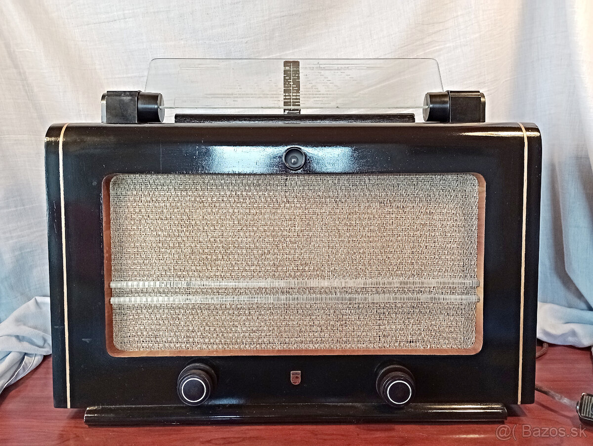 Staré rádio Philips 845A Muráň