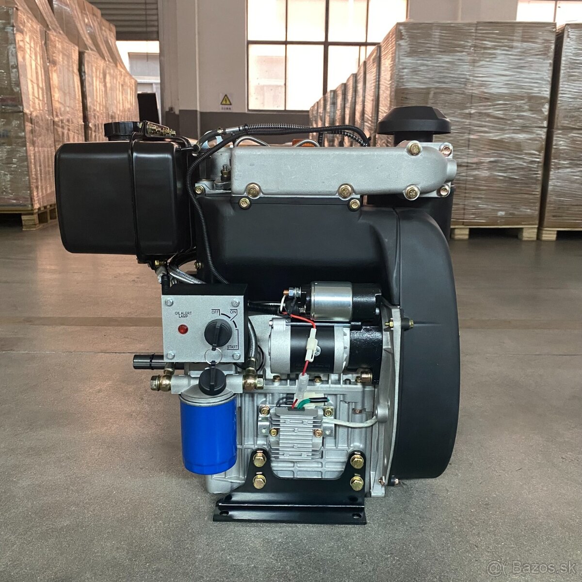 Motor 20 koni 2 valec. Naftovy