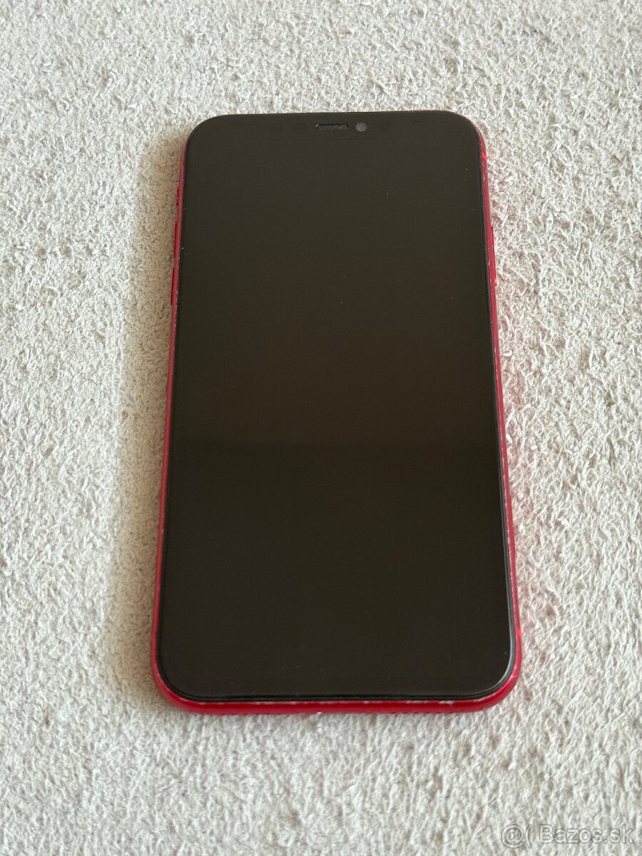 Predám Apple iPhone 11 64GB RED Na ráme sú známky používania