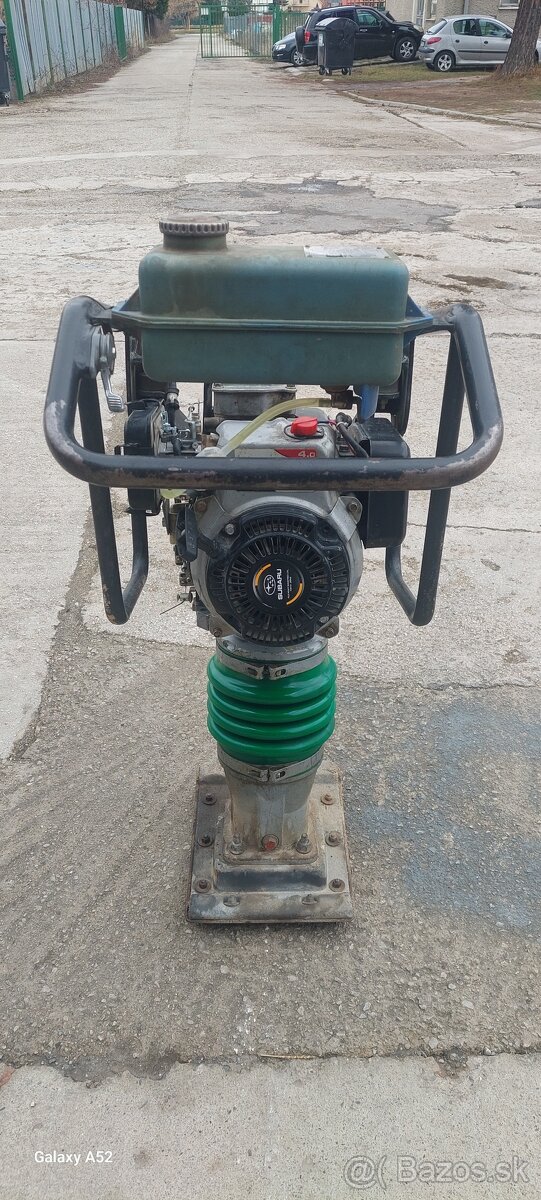 Vibračná noha ( pech) WEBER SRV70
