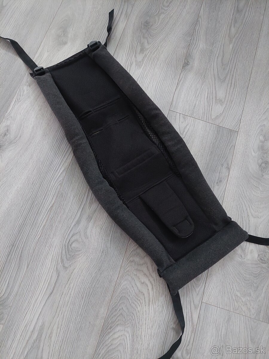 Thule Chariot miminkovník Infant sling cyklovozík