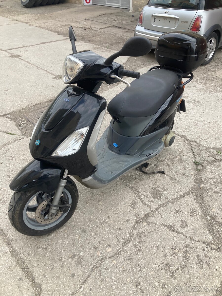 Piaggio FLY 125