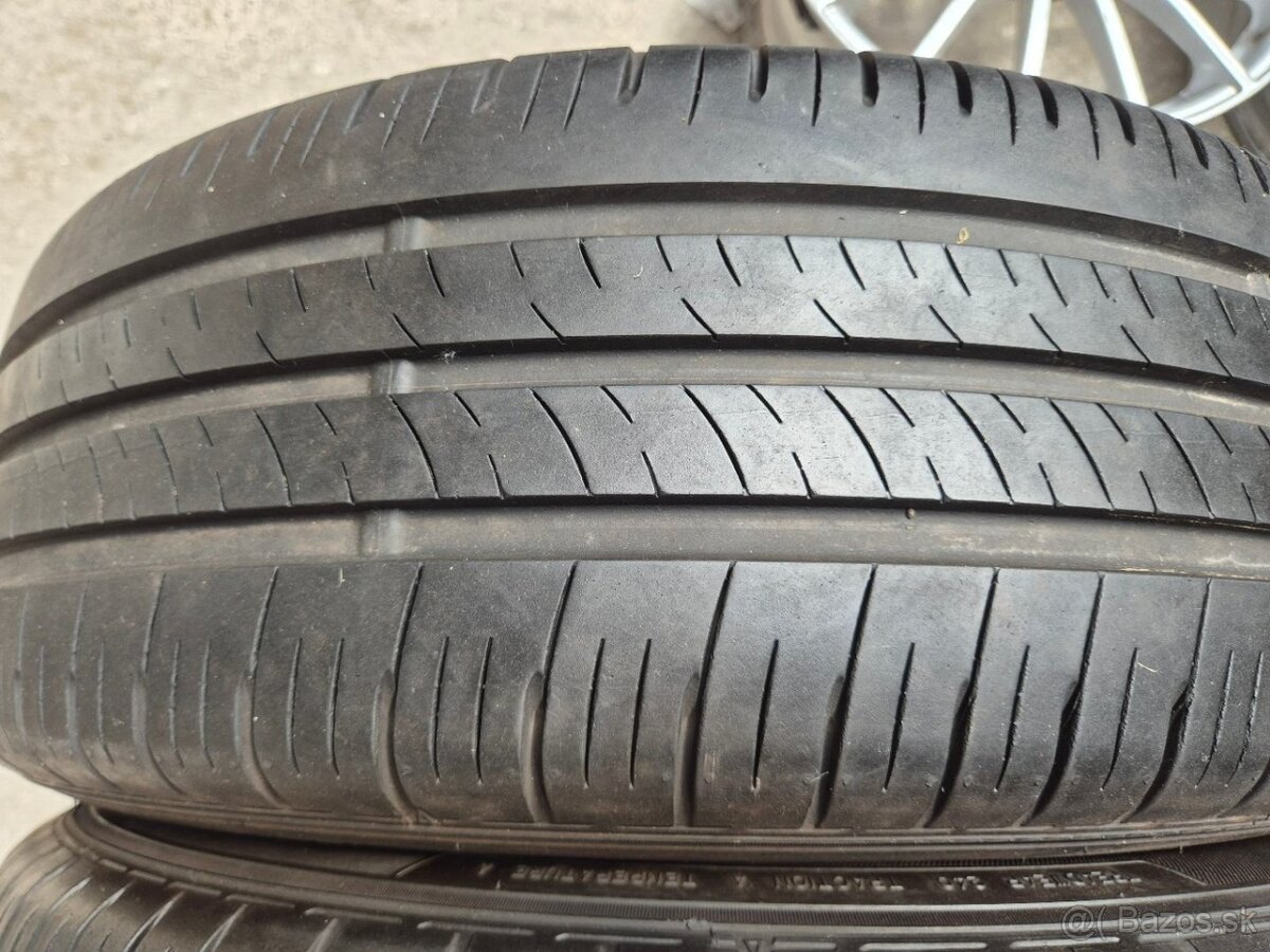 215/60 r16 letné 4 ks DUNLOP dezén 7,3 - 7,1 mm