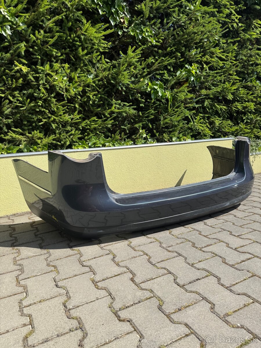 Zadný nárazník Volkswagen passat b6 combi lc5f