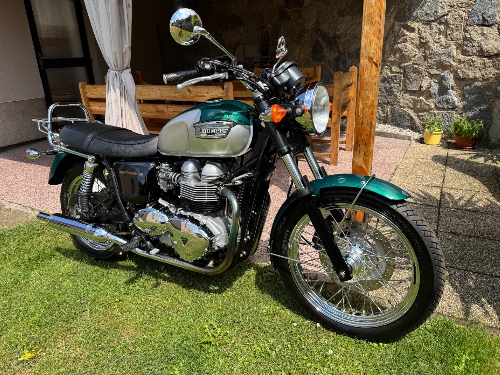 Triumph Bonneville 800 1.maj. 13tKm