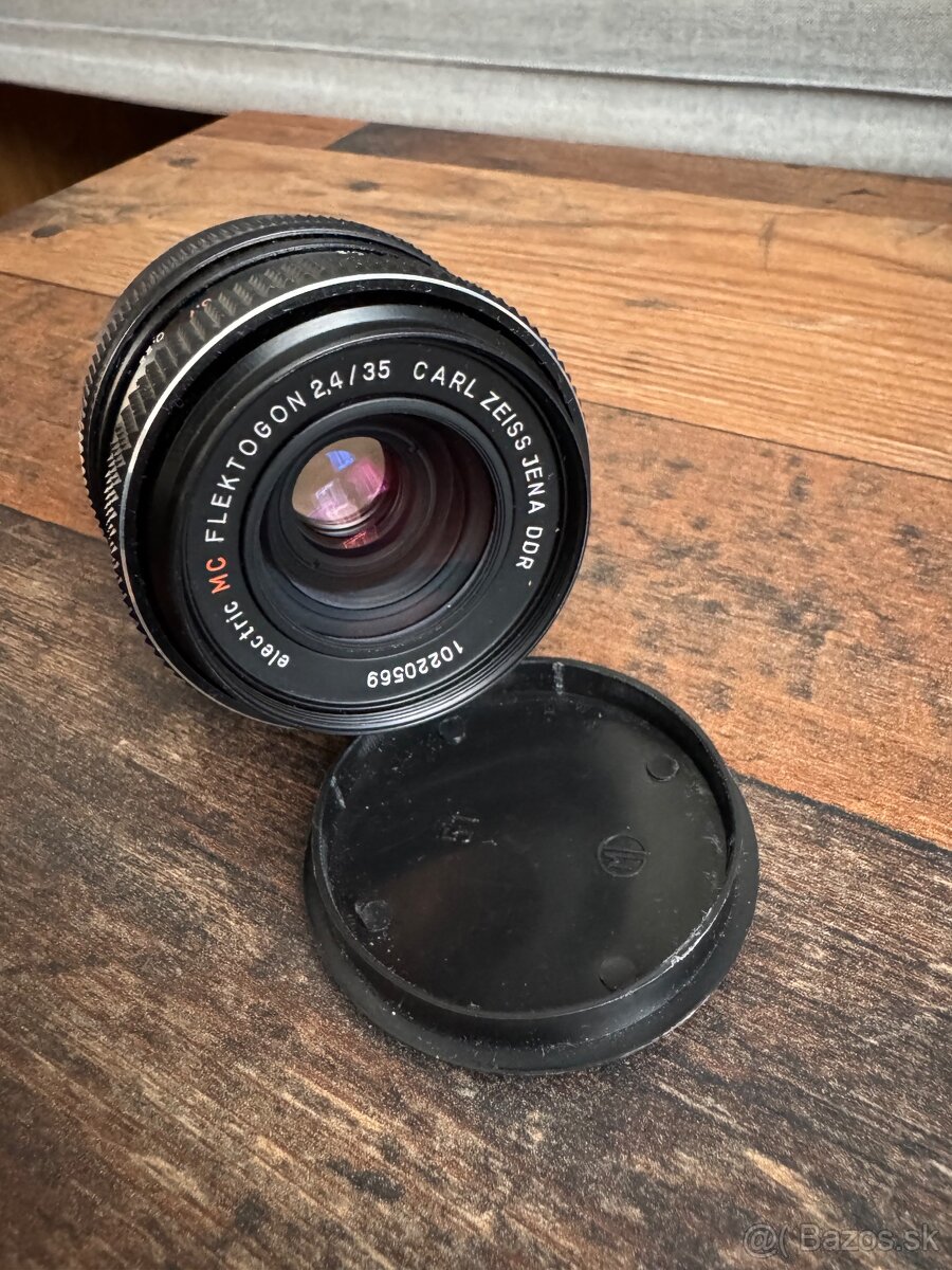 Carl Zeiss Jena Flektogon 35/f2.4