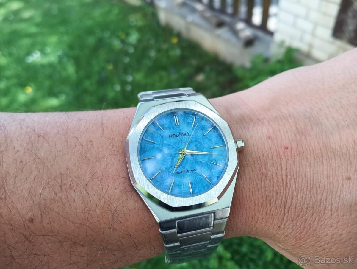 Nové elegantné pánske hodinky s modrým